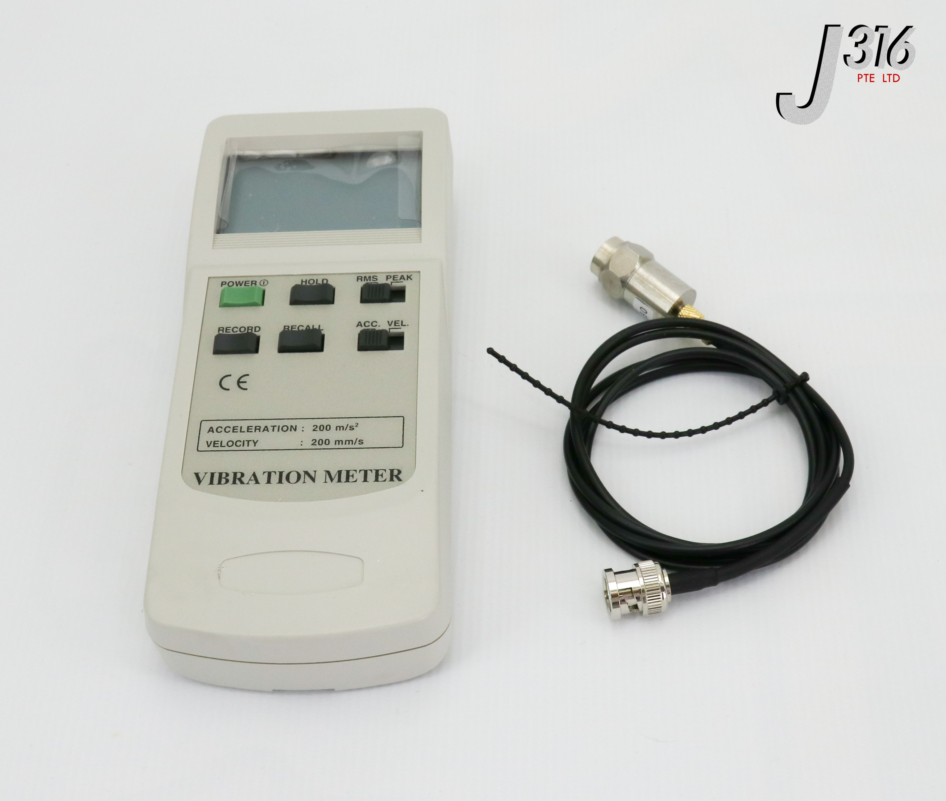22260 OMEGA HEAVY DUTY VIBRATION METER W/ MAGNETIC SENSOR & CASING